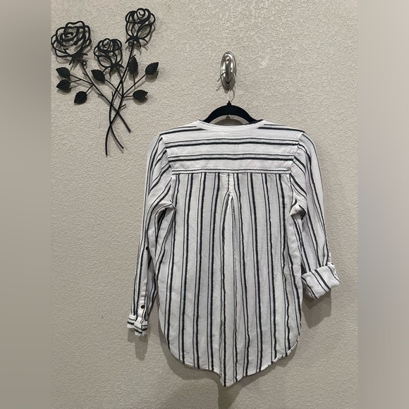Lucky Brand Collarless 3/4 Sleeve Stripe Blouse Button Up Front Pocket Size S - Picture 9 of 9